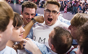 《鬥陣特攻》世界盃英美晉級  八強出爐