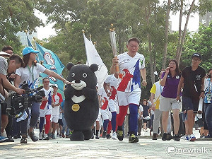 世大運聖火回主場 柯P引燃53歲毛公鼎