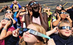 日全蝕美景好棒棒？太陽能發電業者想哭哭