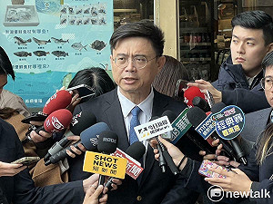 許智傑、賴瑞隆砲口一致  齊轟柯志恩「疑美是工作,移美才是生活」