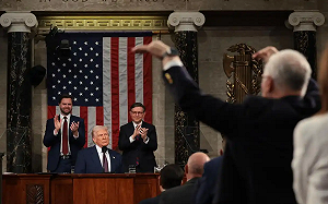 川普回鍋白宮  紐時：不少中國人看到美國「文化大革命」