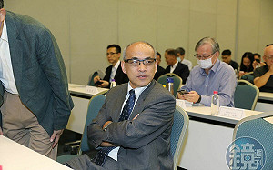 鄭貞茂偷吃人妻、傳下體照 火速請辭台新投信董座