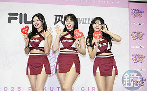 樂天女孩全新陣容曝光　「韓援三本柱」首亮相