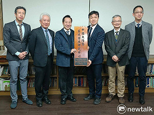 東海大學成立新單位走入國高中 教導年輕學子看懂中國