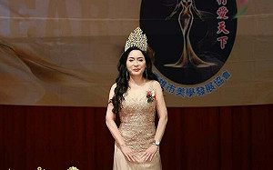 國際港都親善媽媽總決選 選美長勝軍南秀圓評審初體驗