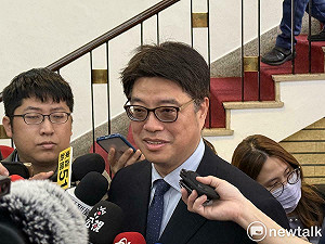 勸藝人赴中應重視社會觀感 陸委會:無法允許轉發支持中共軍演