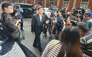 傅崐萁稱賴清德政治追殺 白營喊民進黨迫害柯文哲  林俊憲不忍:不要把鍾小平的鍋再推給我們!