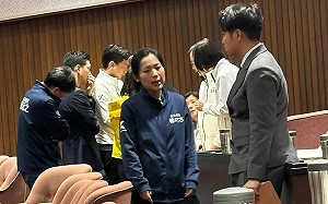 溫朗東15點推理還原傅崐萁「修容組案」 綠委巧拍藍營場邊詭異密會