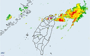 快訊》大雷雨炸北.北.桃持續至7時30分 慎防強風.冰雹.淹水