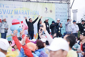 2025萬金石馬拉松開跑 侯友宜祝選手勇奪佳績