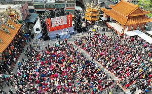 民進黨「人民是頭家」政策宣講第二站桃園中壢 林右昌轟藍刪國防預算