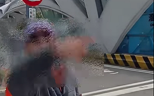 民眾動手辱罵罷免顏寬恒志工  罷團喊絕不縱容已報案 