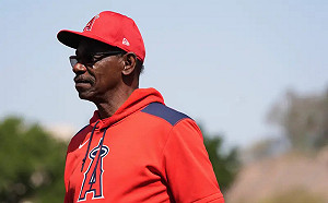 天使隊出招！更衣室禁用手機