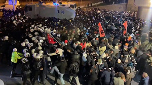 艾爾段政府打壓反對派!伊斯坦堡市長被捕  大量民眾上街、土耳其股市受衝擊