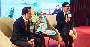 謝長廷高雄新書發表會 陳其邁譽成功的外交家