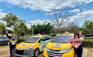 台中夫妻檔投入小黃公車 開車做功德服務海線長者
