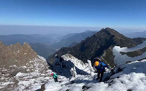 玉山傳憾事！男女登山客墜380公尺深谷雙亡 直升機吊掛下山