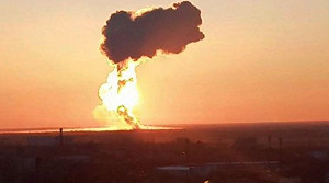 (影) 海參崴凌晨大爆炸! 烏軍善用衛星SAR影像找目標 俄空軍機場也挨轟