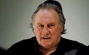 「大鼻子情聖」性侵案庭審開始! 德巴狄厄遭控在片場性侵2女