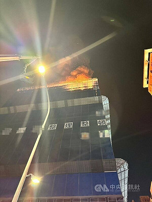 新北新店建案火警 消防1小時撲滅、無人受困