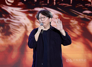 導演楊力州號召拍片挺罷免遭恐嚇 警拘提男子到案