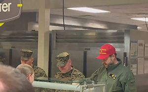 之前太囂張挨批挑釁! 范斯取消格陵蘭所有公開活動 低調到只剩下這件事……