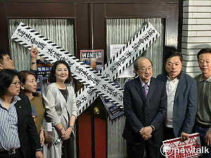 快訊》來真的!民進黨團封鎖立院議場出入口 要韓國瑜先協商再開會