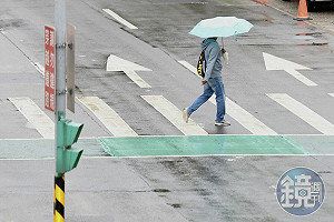 鋒面 東北季風增強 吳德榮提醒北台灣「越晚越冷」