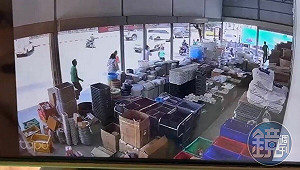 【緬甸強震直擊】曼谷大樓崩塌店家驚悚逃生畫面曝 搜救犬赤腳上陣救援意外掛彩