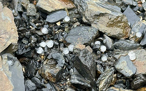 「高雄、屏東」雷雨警報響　氣象署示警：慎防雷擊與冰雹