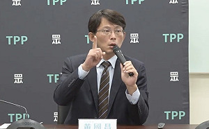 批綠政府連非機密文件也不給  黃國昌酸：為了遮醜   