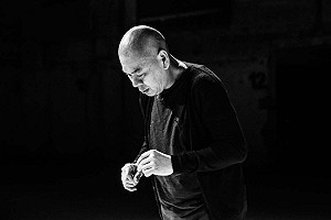蔡明亮《行者》系列影展首次完整公開  高雄內惟藝術中心南部獨家放映
