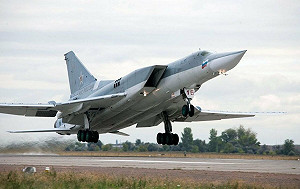 (影)3億美元摔沒了! 俄Tu-22M3 遠程戰略轟炸機墜毀 烏還擊落多架無人機