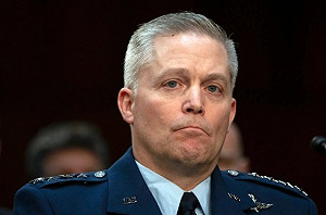 對總統不忠? 美國安局長與副手突然雙雙遭撤換 沃爾茲護航也無效