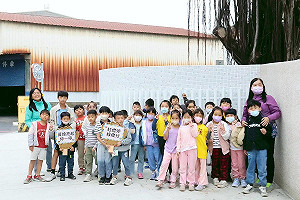 高雄首條環校通學步道啟用  文山國小實踐小公民路權正義