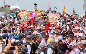 大甲媽遶境新港38週年  翁章梁率各界隆重迎駕