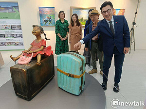 新烏日站停車場成另類藝文智慧場域 江啟臣:立院文化走廊猶待改進