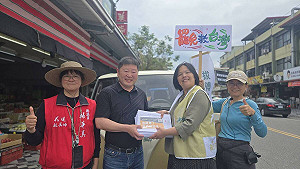 花蓮拔傅行動  議長張峻「超給力」繳1500份連署書