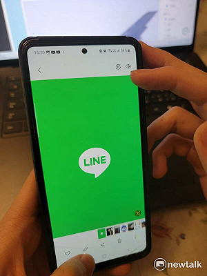 LINE帳號被鎖好崩潰!5分鐘傳2則相 同訊息到4群組 他被強制登出… 無預警停權 數發部應介入