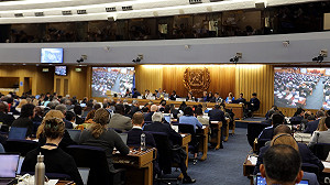 國際海事組織通過碳稅   2027年起大型遠洋船隻強制執行 