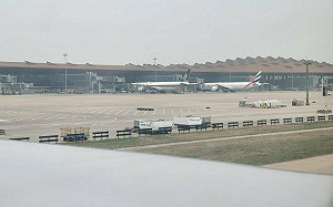 北京驚現 14 級強風 900班機停飛！機身抖的像篩糠 中國導演嚇到發遺書