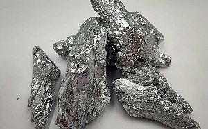 數量足造數萬枚導彈! 香港海關查獲25噸「銻金屬」 走私鋁箔遮蔽擬運美國