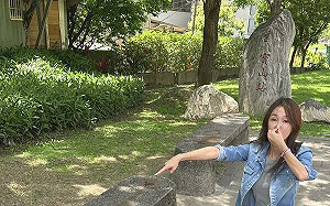 （影）臭！桃園罷團連署點石椅遭塗滿糞便　黃瓊慧怒轟：真的超惡劣 