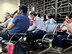 幕後》黃呂錦茹地方長期累積好人緣 丈夫、志工憂心苦等結果達8小時