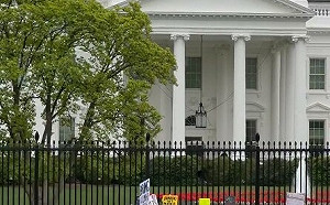 成千上萬美國民眾上街抗議川普！全美各地再度爆發大規模示威活動