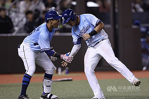 悍將勝兄弟中止跨季客場13連敗 鋒總:細節可以更好