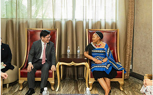 任總統特使抵史瓦帝尼 林佳龍旋即了解逾百名僑胞需求