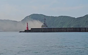 快訊》馬公軍艦疑似失火 海軍艦隊指揮部說明冒煙原因 