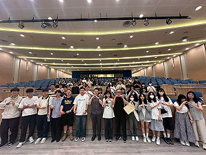 東海政治系學生參訪中市議會 林昊佑分享「珍惜你的每一刻」