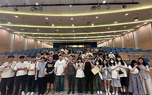 東海政治系學生參訪中市議會 林昊佑分享「珍惜你的每一刻」